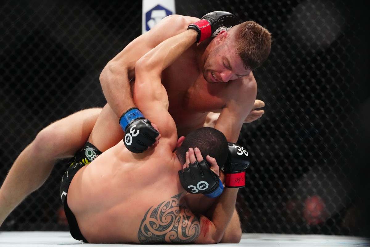 Robert Whittaker vs. Dricus Du Plessis - UFC 290
